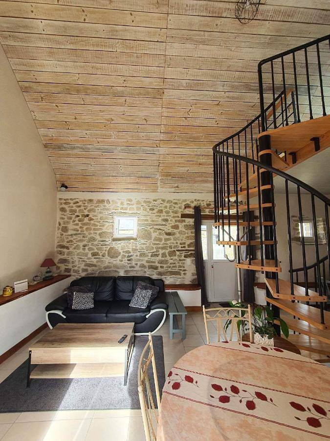 Location de vacances pour 2 personnes, avec jardin et vue à Commana - 4