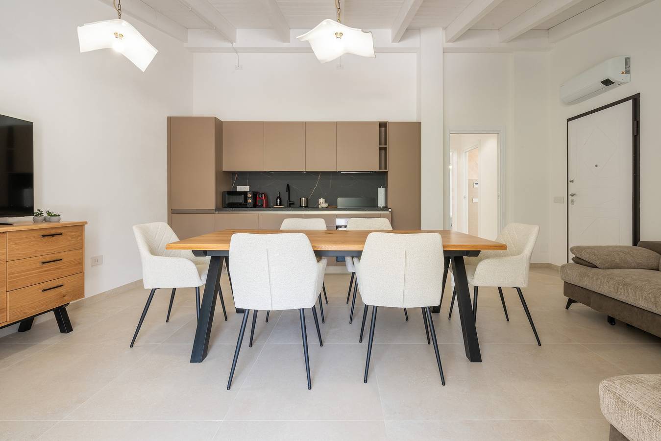 Casa Vacanze 'Borgo Myricae - Giglio' con Vista Mare, Piscina Condominiale e Aria Condizionata in Chia, Domus De Maria