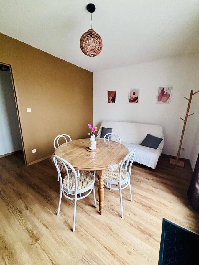 Appartement entier, One-Bedroom Apartment in Montlaur (Midi-Pyrénées), Parc naturel régional des Grands Causses