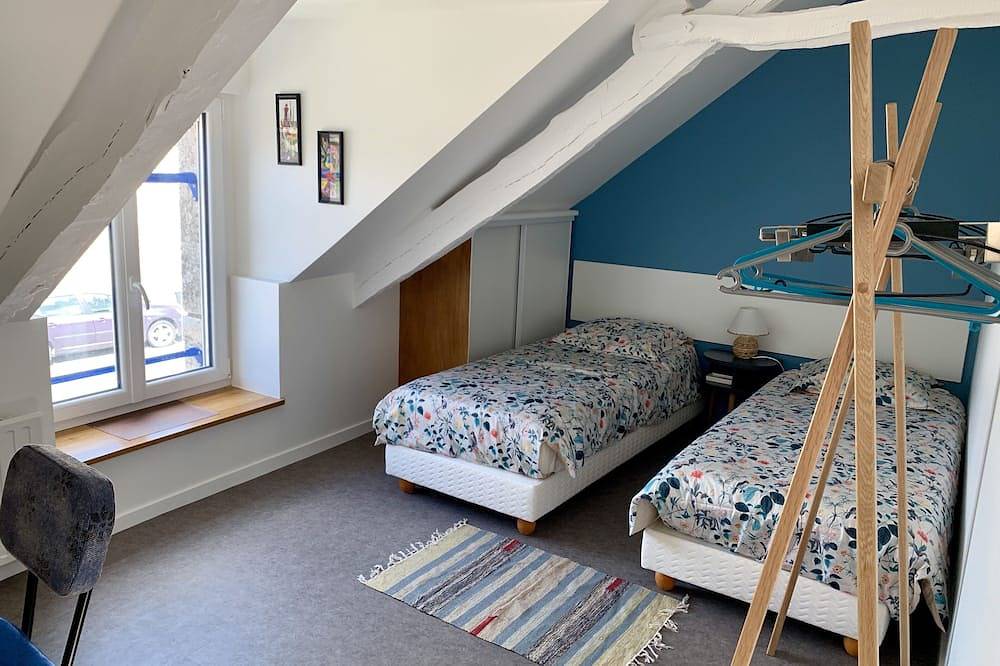 \"Terre et Mer\" cottage breton situé aux portes de Dinan-12 km de la  mer in Quévert, Région de Dinan