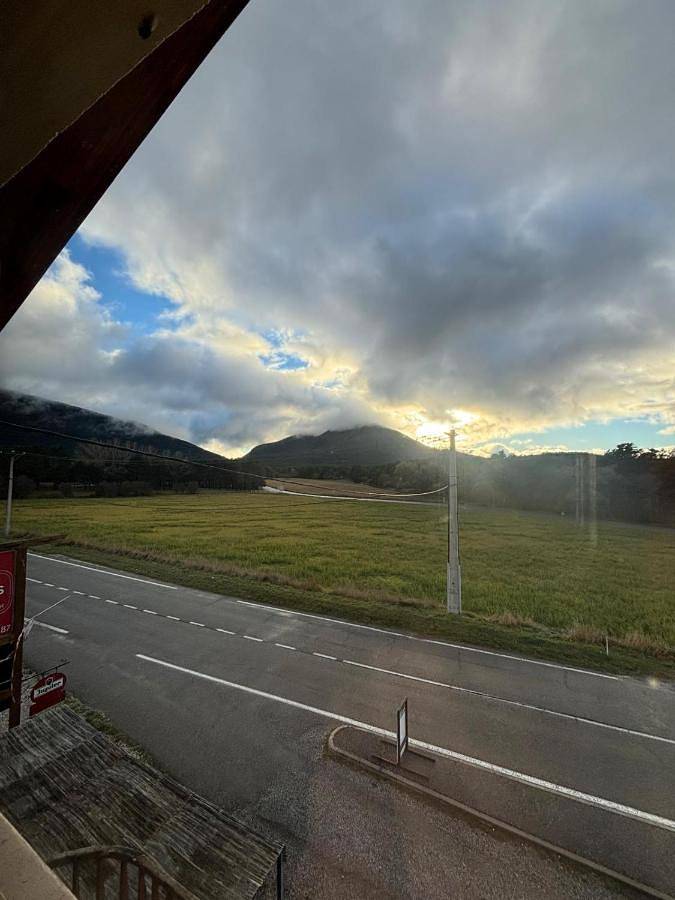 Gîte pour 6 personnes, avec vue et jardin, animaux acceptés à Séranon - 2