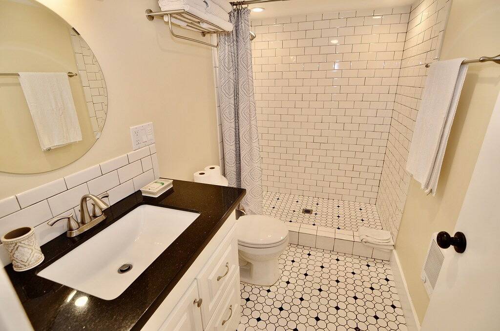 Ganze Wohnung, Modern Suite Nearby Convention Center (2bd, 1bth) in Portland, Multnomah County