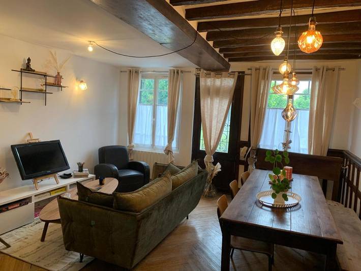 Location de vacances pour 7 personnes, avec Terrasse ainsi que Jardin et Vue à Saint-Pierre-de-Bailleul