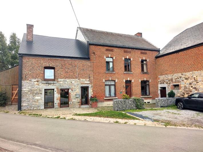 Chambre d’hôte pour 2 personnes, avec Terrasse ainsi que Jardin et Vue à Thuin