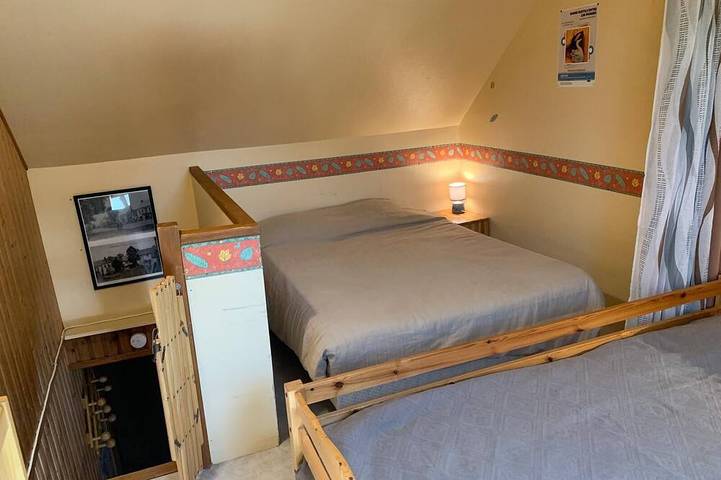Gîte pour 4 personnes, avec terrasse et jardin à Picherande - 2