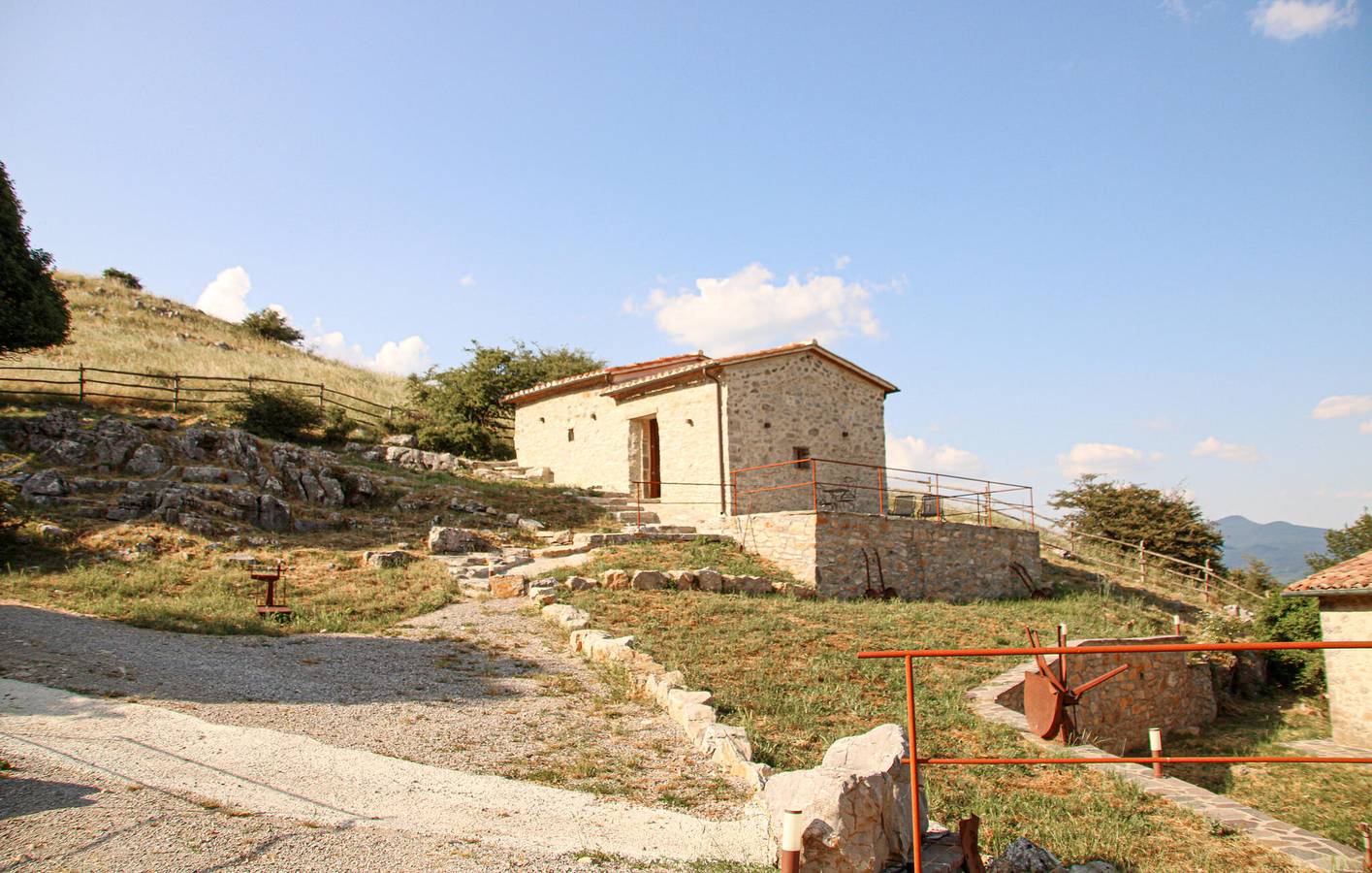 Ganze Ferienwohnung, Gemütliches Apartment mit Garten und Parkplatz 1,5 km vom Fluss entfernt in Arcidosso, Grosseto Provinz