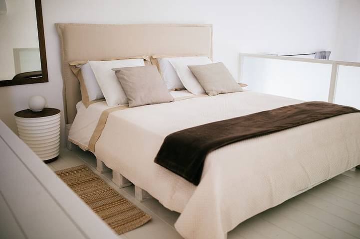 Elegant trulli and lamia for exclusive use, with heated pool. in Putignano, Region de Bari