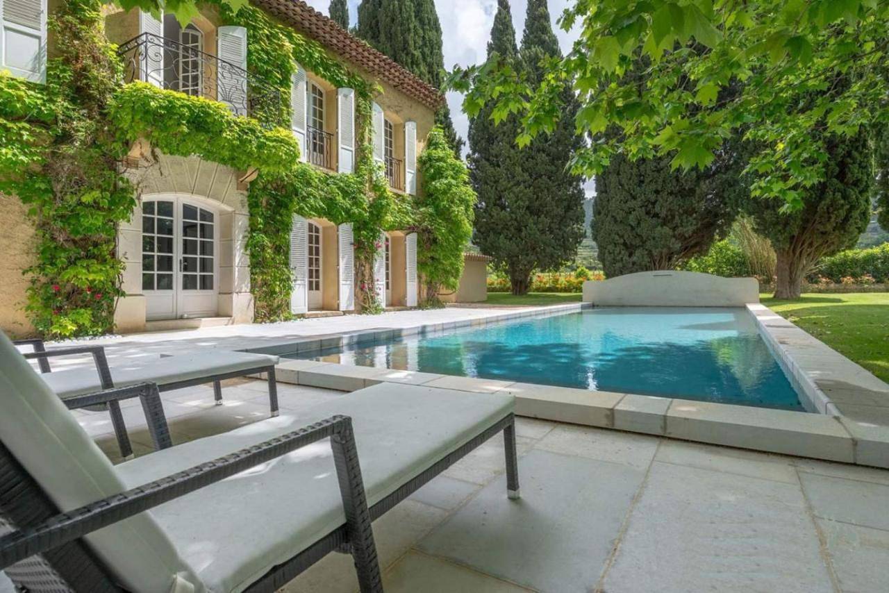 Standard Double Suite in Saint-Cyr-sur-Mer, Côte méditerranéenne (France)