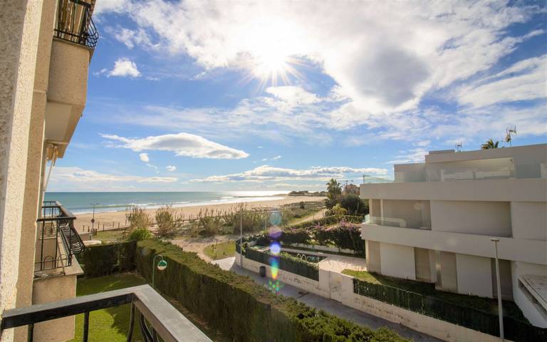 Ferienwohnung für 4 Personen, mit Terrasse und Garten sowie Pool in Alcossebre