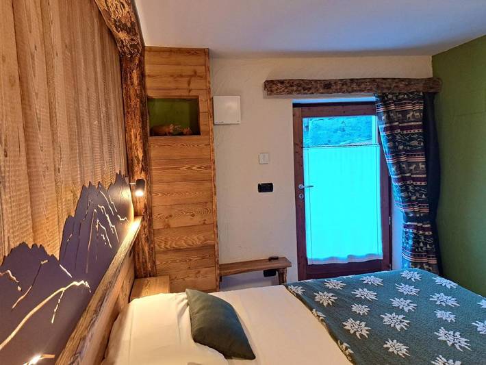 Maison d’hôte pour 3 personnes, avec vue sur le lac ainsi que vue et jardin à Commune de Brusson - 3