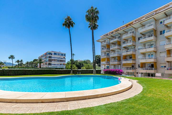 Apartamento de vacaciones para 3 personas, con vistas al mar y piscina, Familias con niños - 1