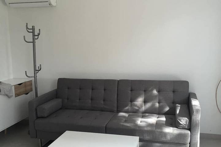 Location de vacances pour 6 personnes, avec terrasse ainsi que jardin et piscine à Pontenx-les-Forges