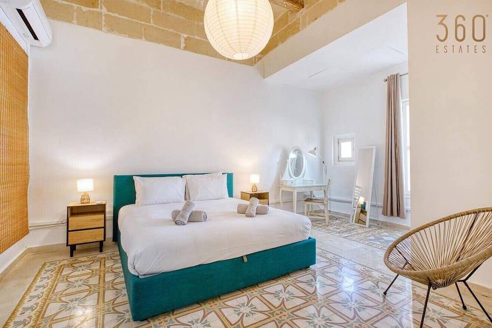 Lovely 4Br Maltese Home with Private Garden & Bbq! in Cospicua, Insel Malta