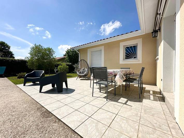 Location de vacances pour 6 personnes, avec piscine ainsi que jardin et terrasse à Bias - 4