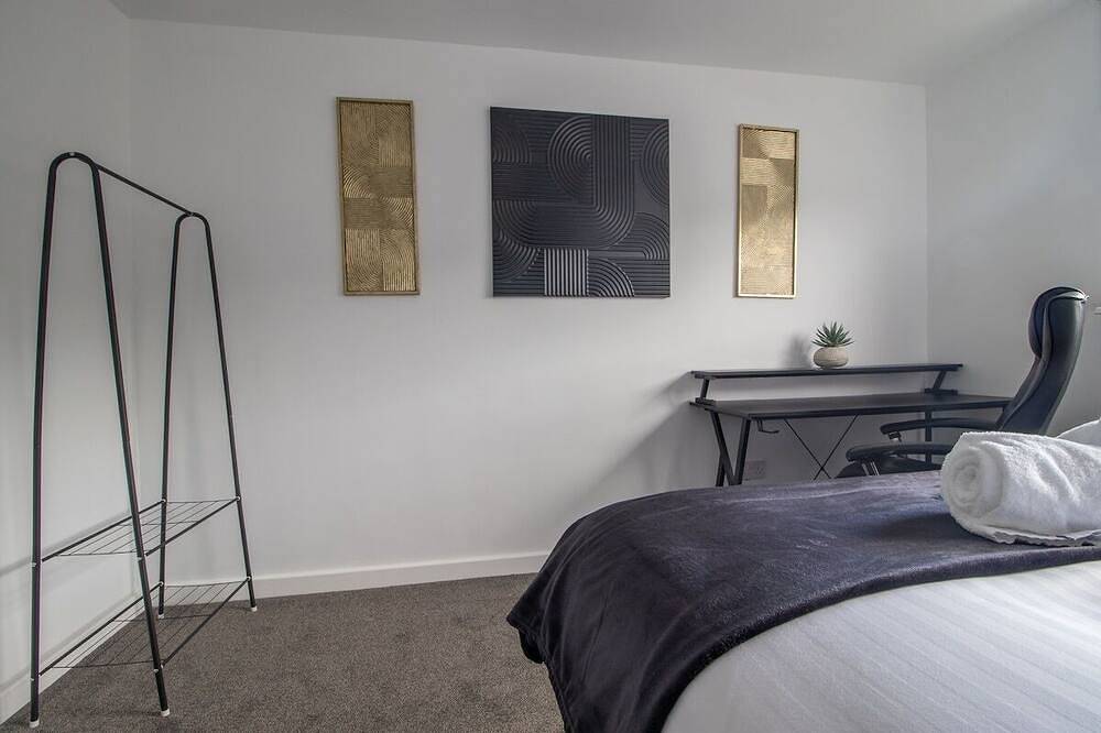 The Kings Height: Close to Glasgow & Edinburgh in Nord Lanarkshire