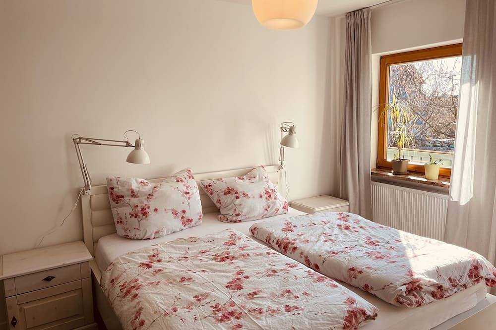 Ganze Wohnung, Neu renoviert mit Südbalkon - großes Bad und großer Essbereich - 65 qm in Haundorf, Fränkisches Seenland