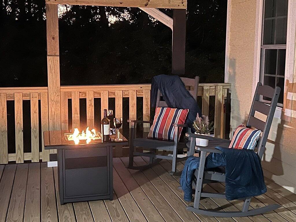 Southport Tree Escape - King Treehouse Downtown in Southport (NC), Brunswick County