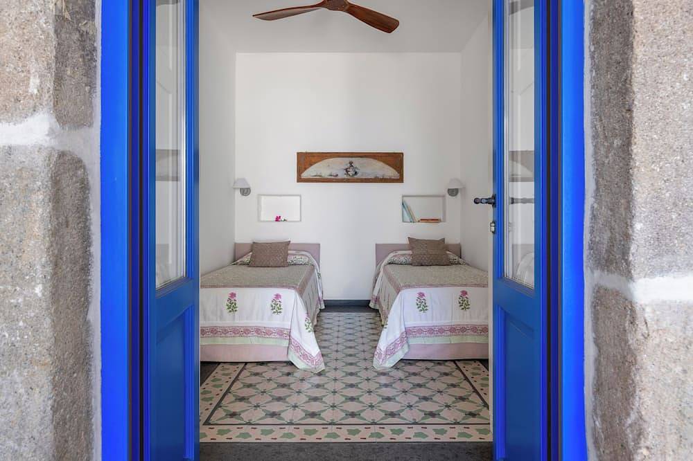 Villa Beatrice - Villa éolienne avec vue et grand jardin tout près de la mer in Malfa, Salina