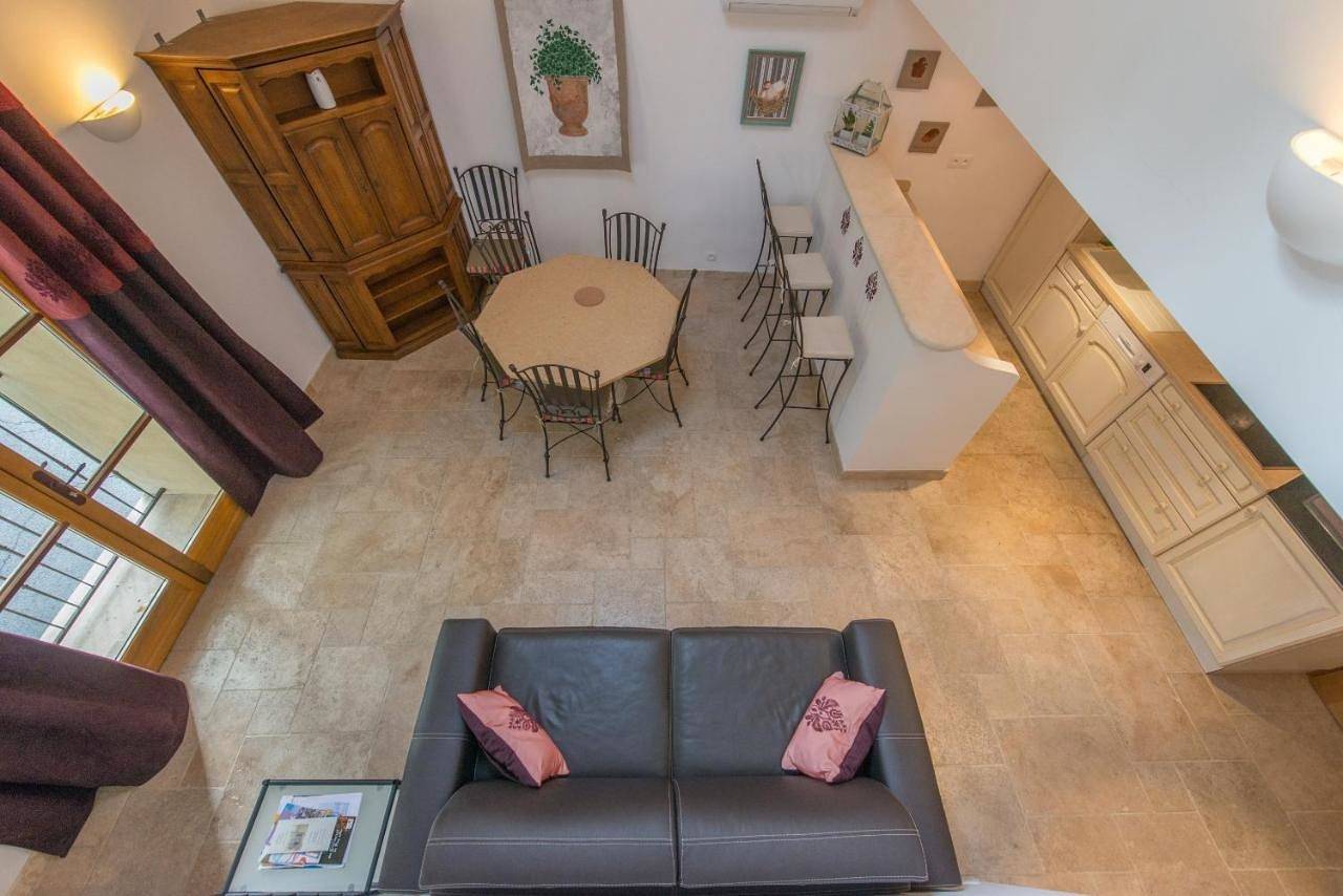 Two-Bedroom House in Ansouis, Parc naturel régional du Luberon