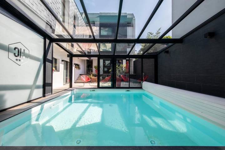 Hôtel pour 2 personnes, avec Terrasse ainsi que Piscine et Sauna