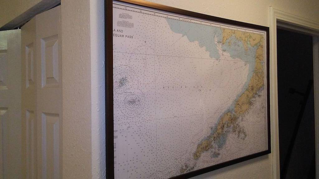 Die Bristol Bay-Hütte ist der perfekte Rückzugsort zu den ruhigen Alaska-Wäldern! in Kenai Fjords Nationalpark