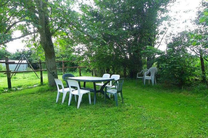Gîte pour 12 personnes, avec jardin dans la Sarthe