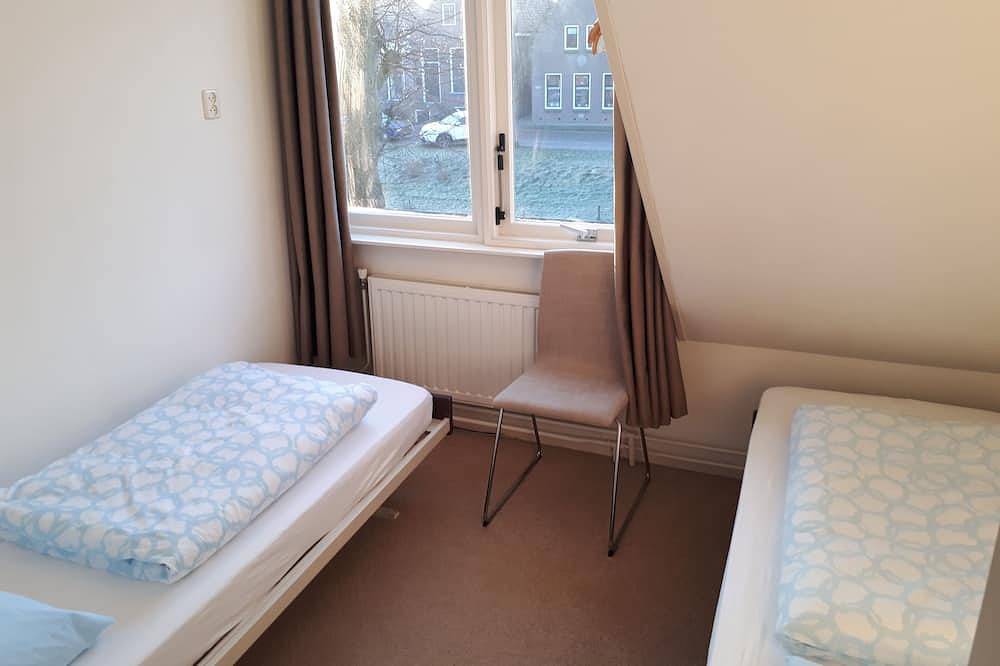 Geheel appartement, Vakantieappartement 2-4 pers. met prachtig wijds uitzicht over het Ijsselmeer in Stavoren, IJsselmeer