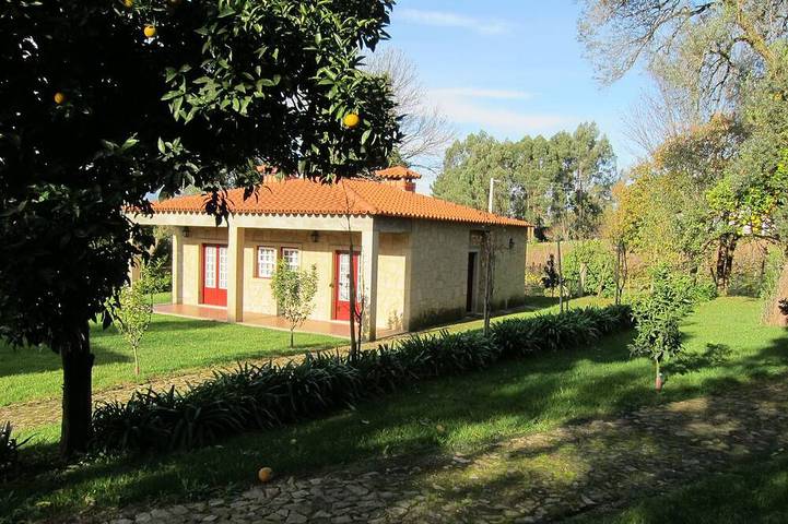 Location de vacances pour 2 personnes, avec jardin dans Rendufe