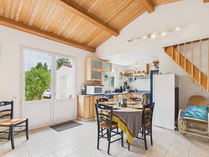 House for 4, 1 km from beach, garden & Bbq in Les Portes-en-Ré, Ile de Re