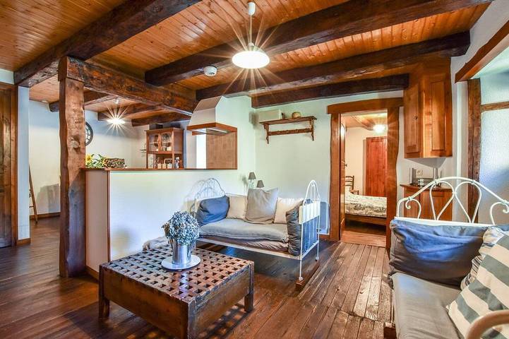 Location de vacances pour 5 personnes, avec terrasse et jardin, animaux acceptés à Ally - 2