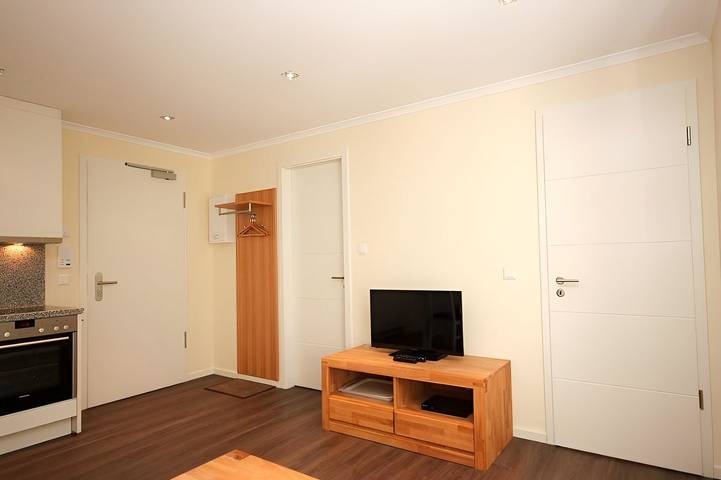 Entire apartment, Modern Apartment with Balcony and Parking near the Beach in Nienhagen in Nienhagen, Rostock and Surroundings
