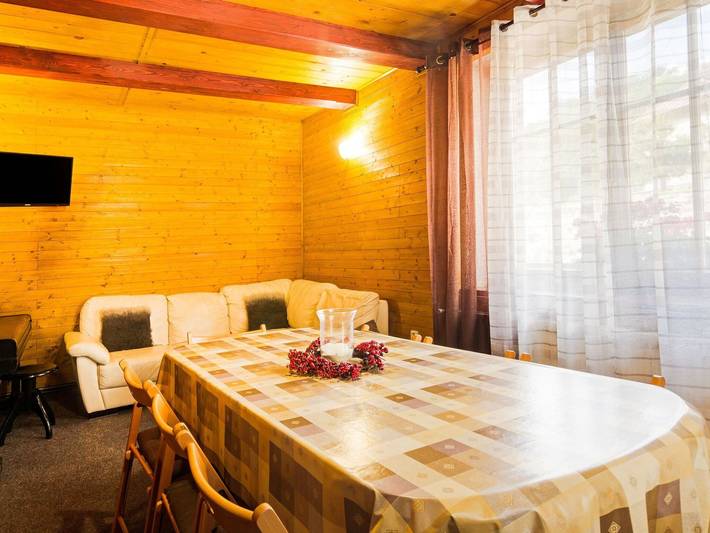 Ferienhaus für 11 Personen, mit Terrasse und Garten am Riesengebirge
