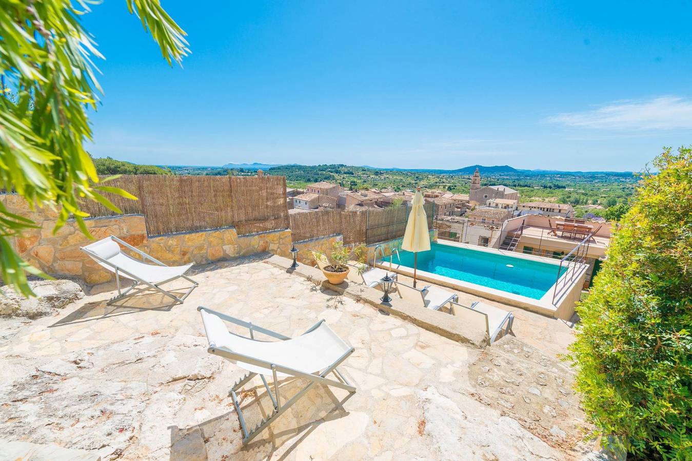 Sa Casa De Ses Bicicletes - Spectacular and modern townhouse with private pool and stunning views overlooking the island. Free Wifi in Caimari, Selva