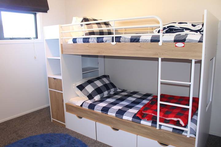 Location de vacances pour 8 personnes, avec jardin et terrasse à Wanaka