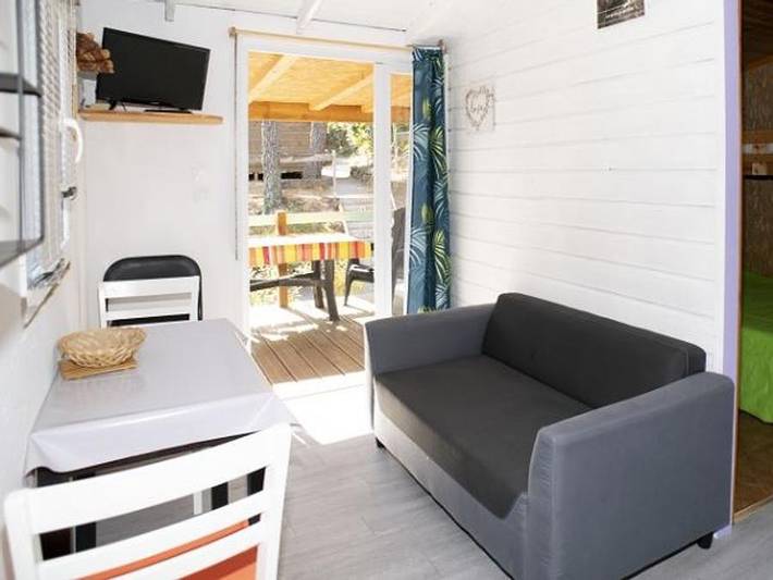 Chalet pour 3 personnes, avec bassin pour enfant, animaux acceptés en Ardèche - 4