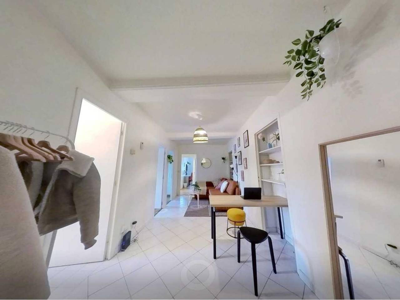 Ganze Wohnung, Gemütliches Zimmer in einer freundlichen Wohngemeinschaft – Lyon 8. in Lyon, Lyon und Umgebung