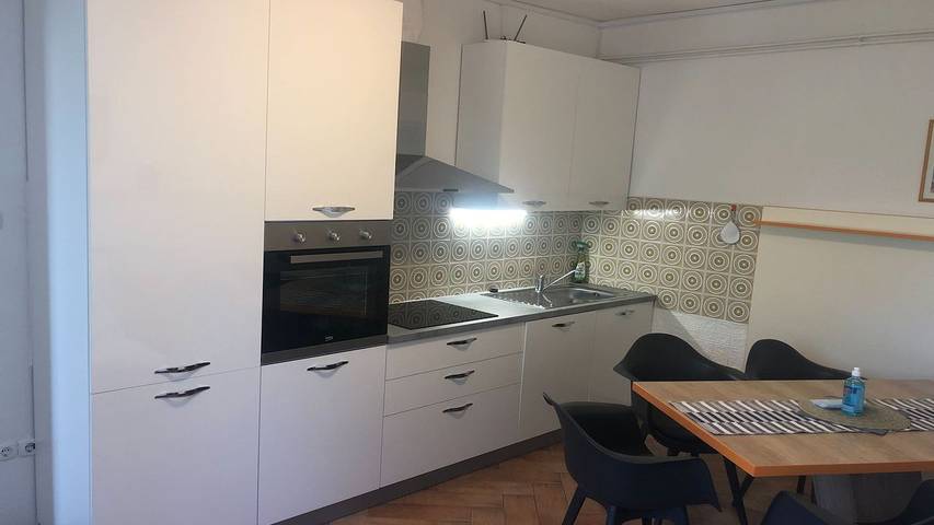 Ferienwohnung für 5 Personen, mit Terrasse in Portoroz