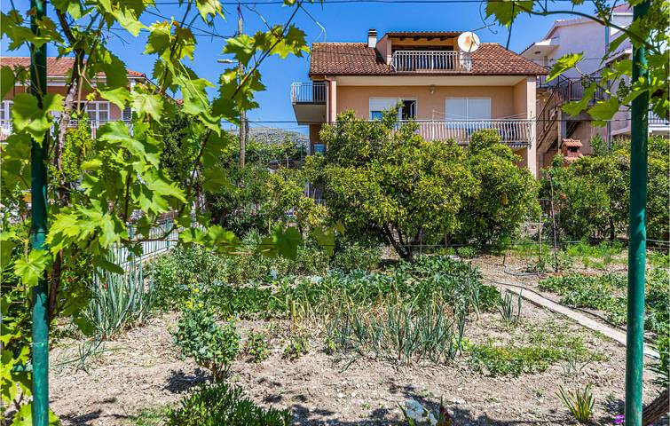 Ferienwohnung für 4 Personen, mit Terrasse in Trogir - 3