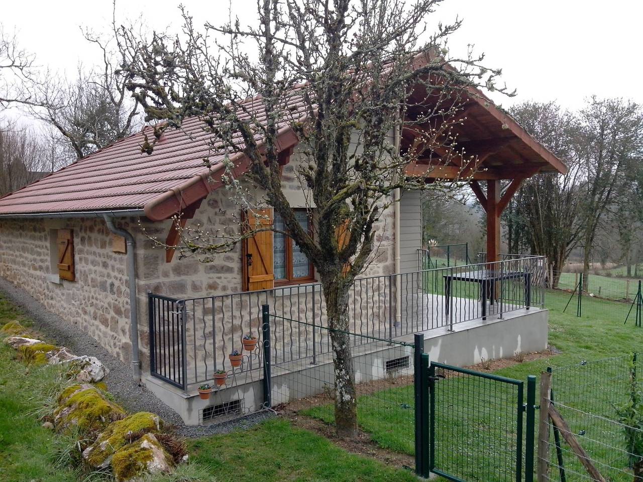 Gite La Grisolla in Saint-Pardoux-Morterolles, Parc Naturel Régional de Millevaches en Limousin