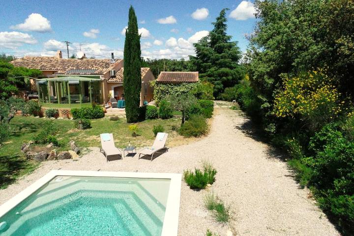 Gîte pour 4 personnes, avec Piscine