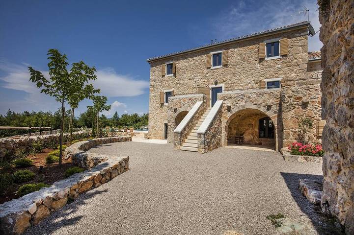 Ferienhaus für 10 Personen, mit Terrasse und Sauna sowie Garten