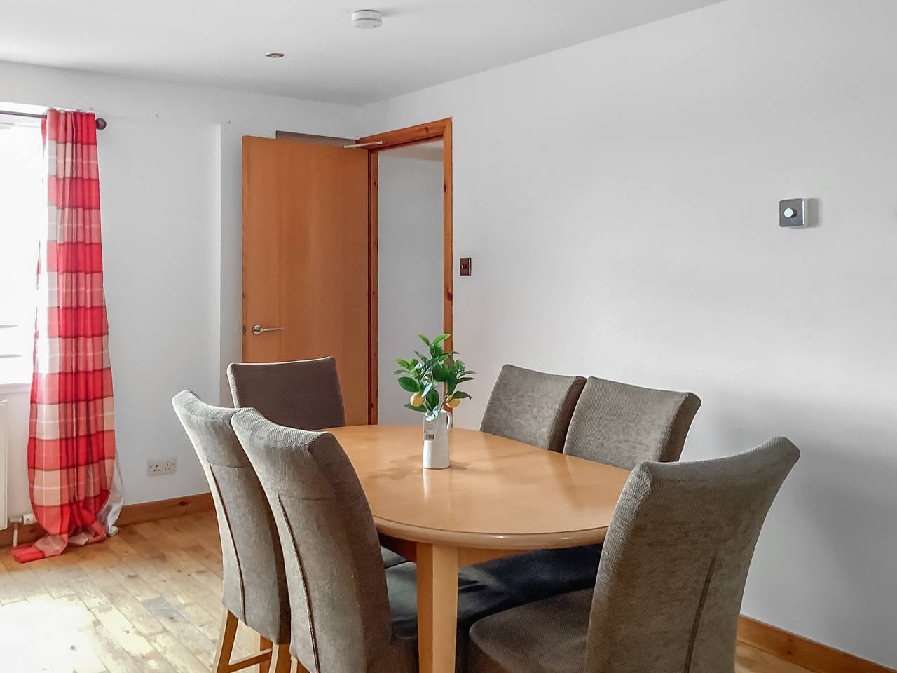 Entire apartment, Eilean Donan Apartment in Inverness, Highlands