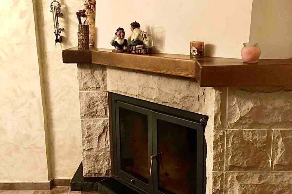 Townhouse Villa tourist Rioja and walks in Cenicero, Rioja