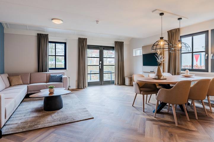 Bungalow für 6 Personen, mit Balkon/Terrasse und Terrasse sowie Sauna in Burgh-Haamstede