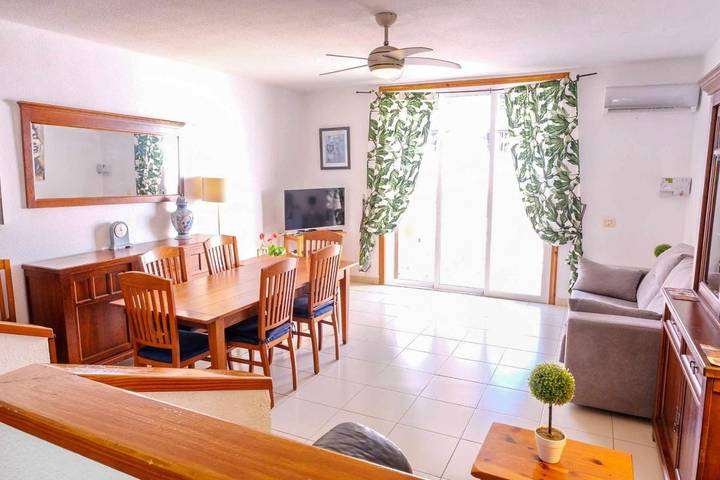 Villa pour 6 personnes, avec balcon ainsi que piscine et jardin à Playa de las Américas - 2