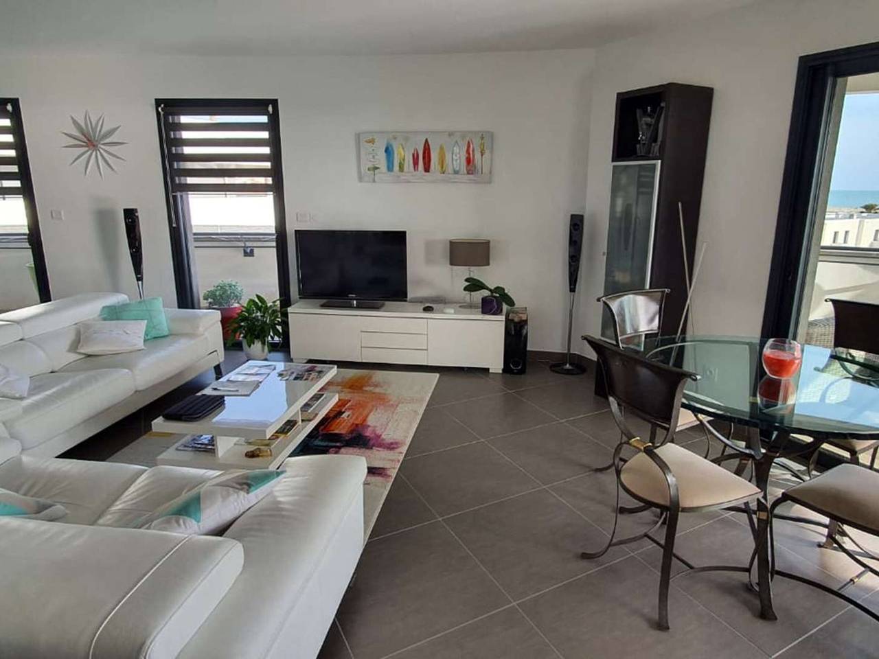 Ganze Wohnung, Wunderbare Wohnung 100m vom Strand mit Pool und Meerblick, T3, Terrasse, privater Parkplatz in Le Barcarès, Côte d'Améthyste