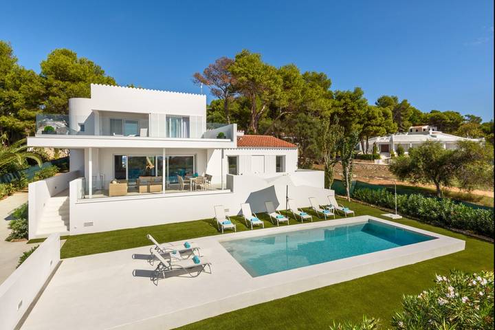 Holiday apartment for 8 people, with garden and pool as well as ocean view, child-friendly - 1