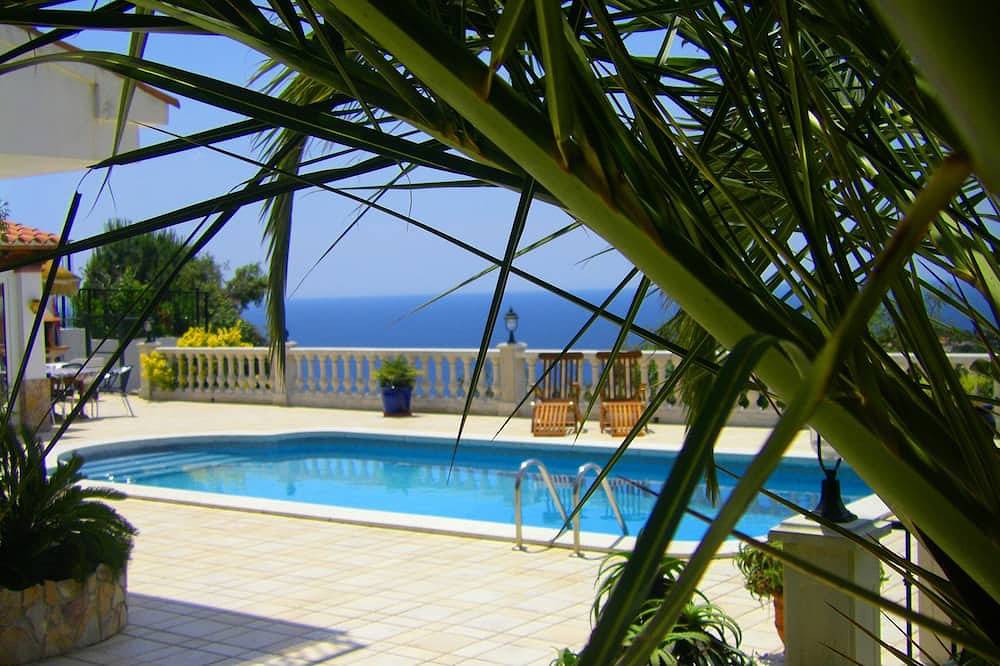 A small corner of paradise between sea and mountains. in Canyelles, Lloret de Mar