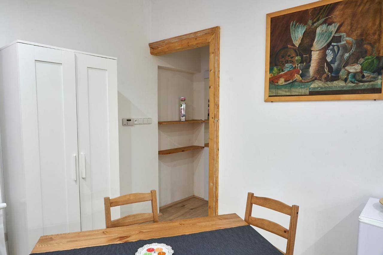Cały apartament, Krejčovství in Mielnik, Melnik region