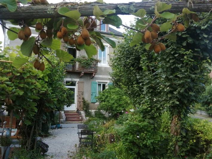 Gîte pour 4 personnes, avec terrasse et jardin